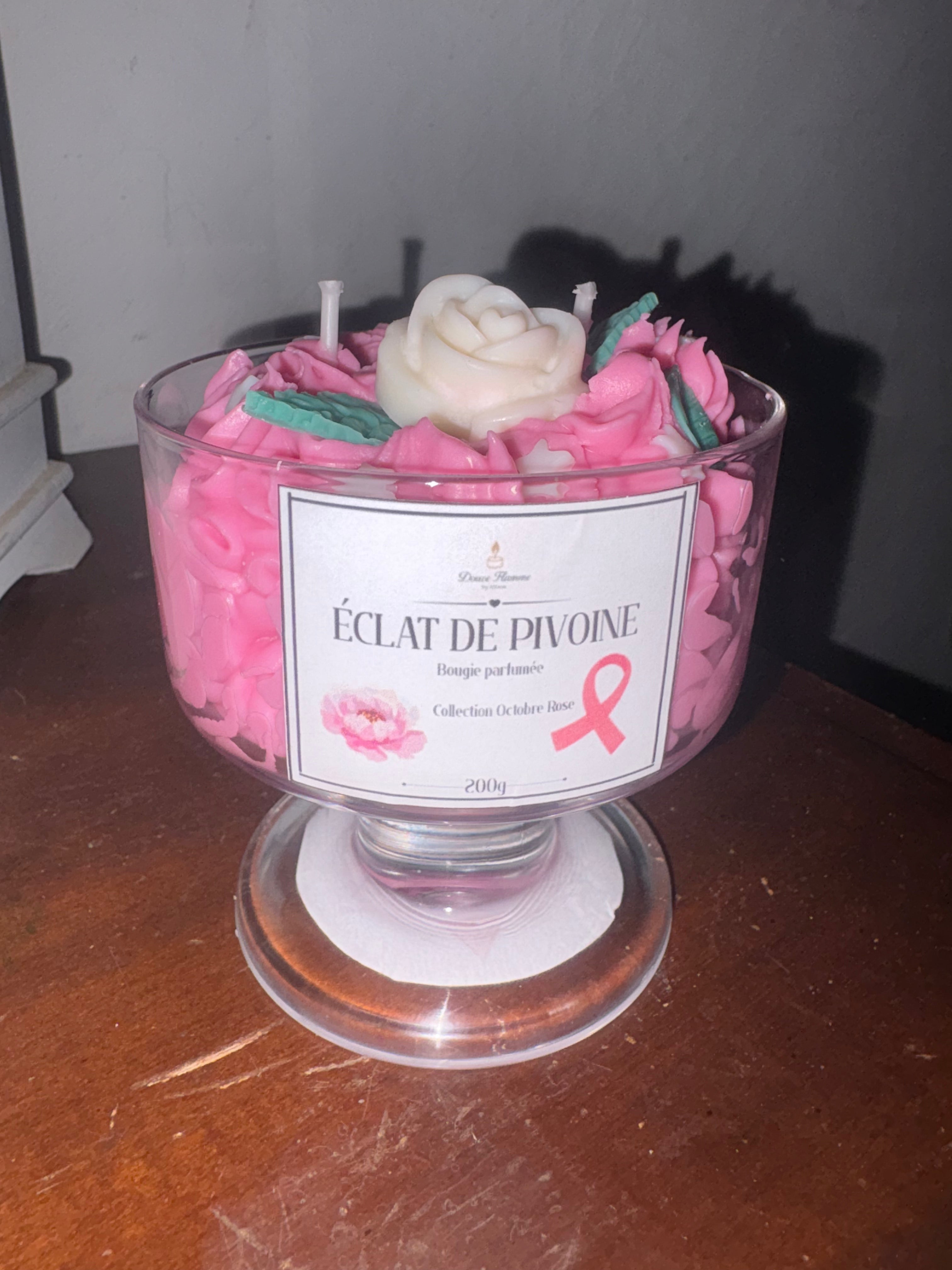 BOUGIE OCTOBRE ROSE - Pivoine